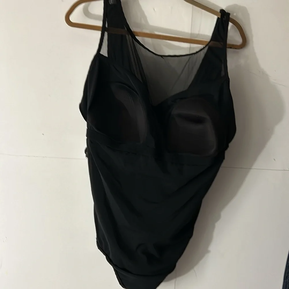 Longitude - Picture 5 of 12